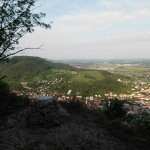 Blick vom Lärmfelsen auf Heubach, dahinter der Scheuelberg, Summit Nr. 2